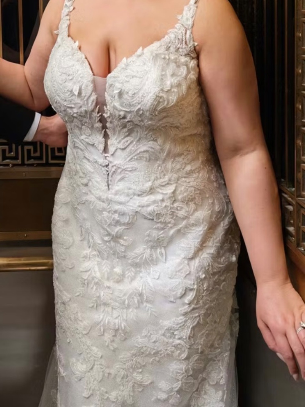 Wedding dress - Picture 4 of 7
